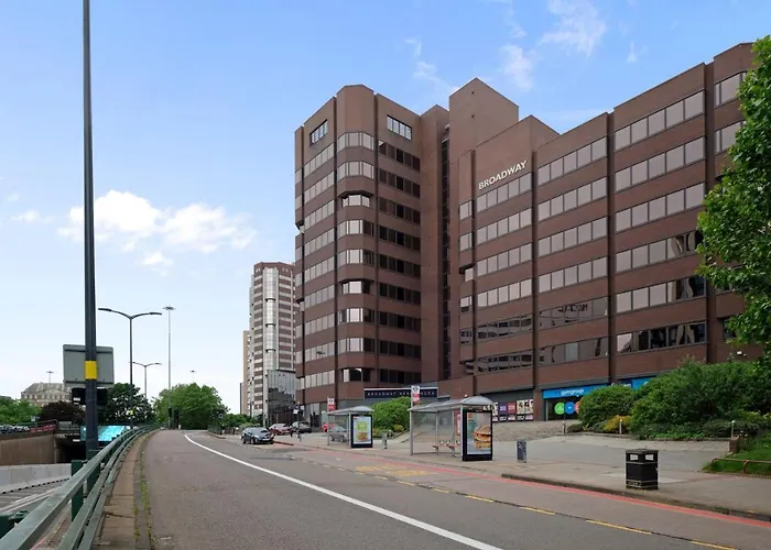 Seven Living Broadway Residences - Birmingham City Centre, Broad Street - Free Parking, United Kingdom