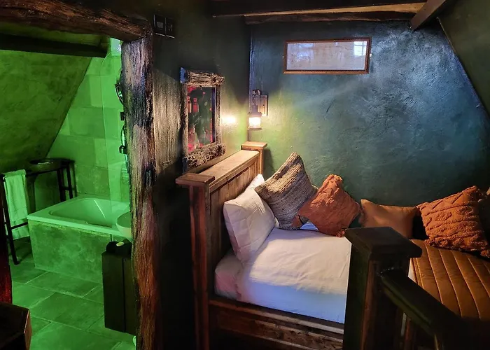 Hocus Pocus Tiny Hotel