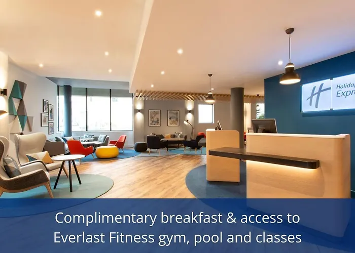 Holiday Inn Express Town Centre By Ihg