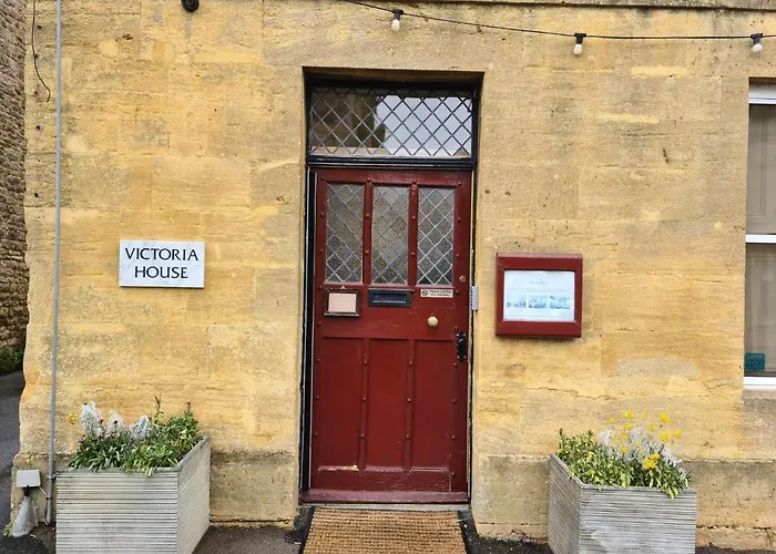 Victoria House