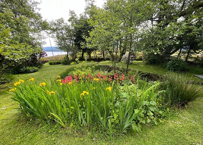 Knockderry Lodge -Private Luxury Pet-Friendly Accommodation In Scotland With Hot Tub Cove , United Kingdom