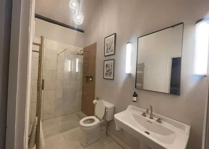 The Hideaway Hotel Saint Brides Major, United Kingdom