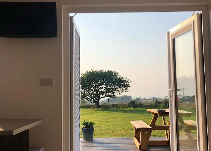 Maesllan Cabins - 'Golwg Y Mor' Cross Inn, Reino Unido