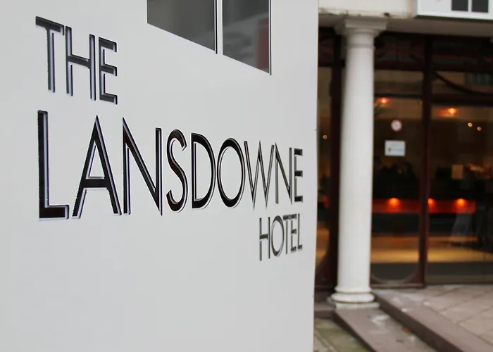 Oyo Lansdowne Hotel