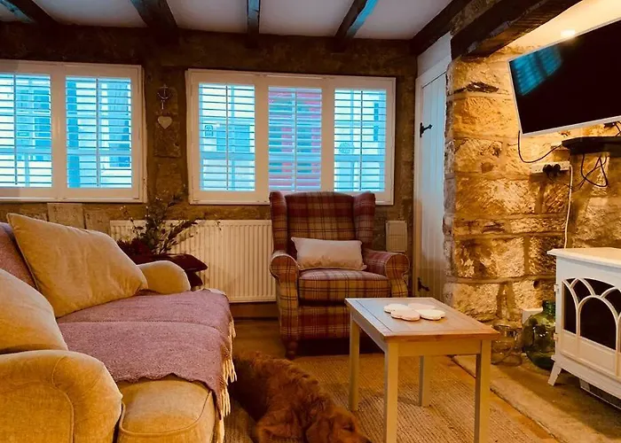 Cosy 400Yr Old Cottage, Flowergate, , Sleeps 6