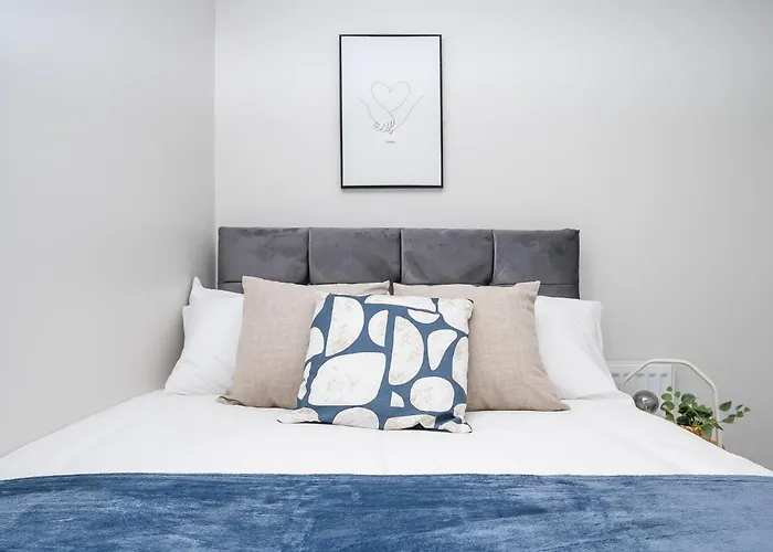 The Views Townhouse Villa Newcastle , United Kingdom