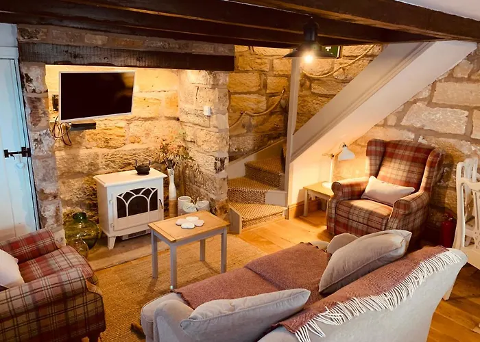 Cosy 400Yr Old Cottage, Flowergate, , Sleeps 6