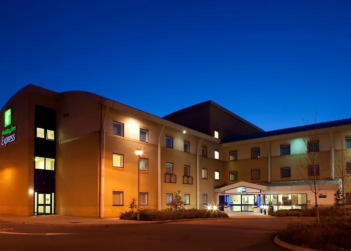 Holiday Inn Express Airport, An Ihg