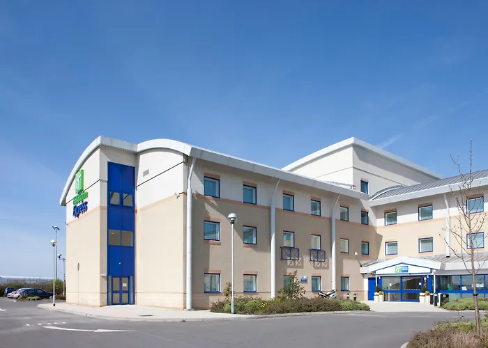 Holiday Inn Express Airport, An Ihg