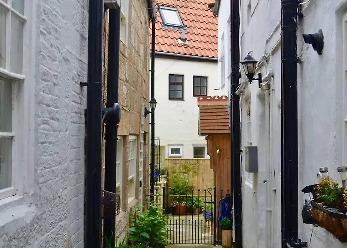 Cosy 400Yr Old Cottage, Flowergate, , Sleeps 6