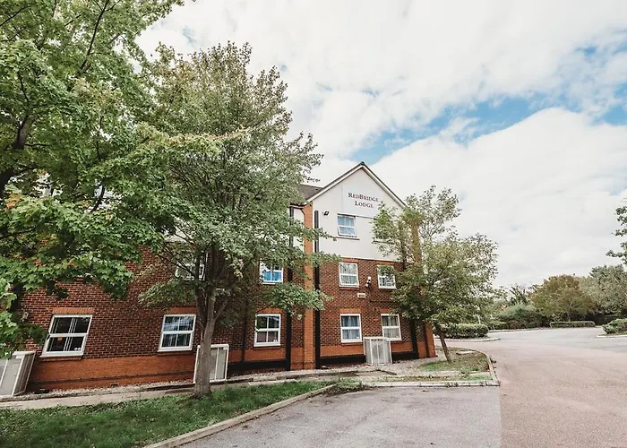 Redbridge Lodge