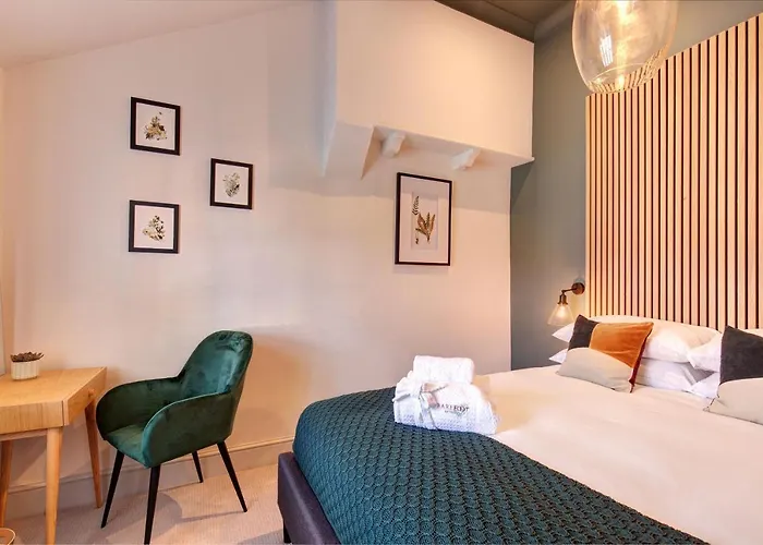 The Railway Hotel By Barefoot Retreats Burnham Market, United Kingdom