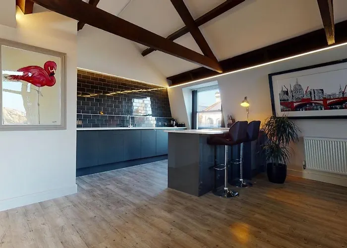 Barbican Boutique Luxury s & Rooms,