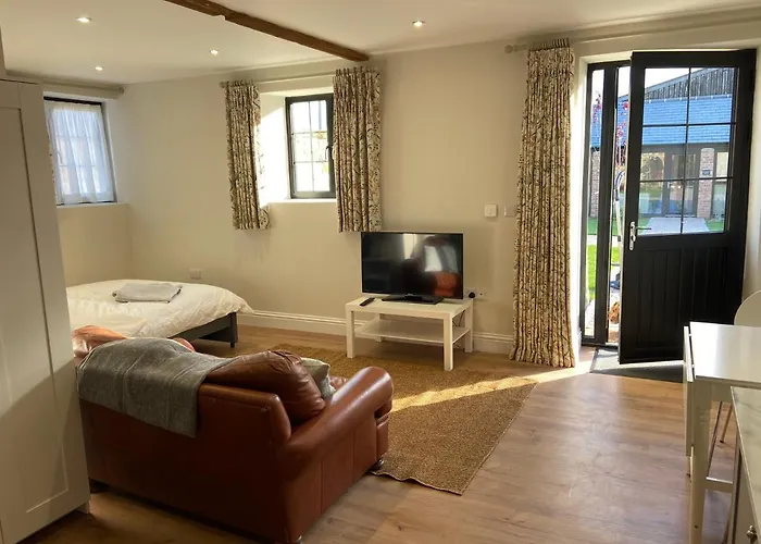 Potcote Farm Stables Accommodation Spots Stable