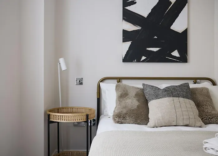 Superior Stays Luxury Apartments - Bath City Centre