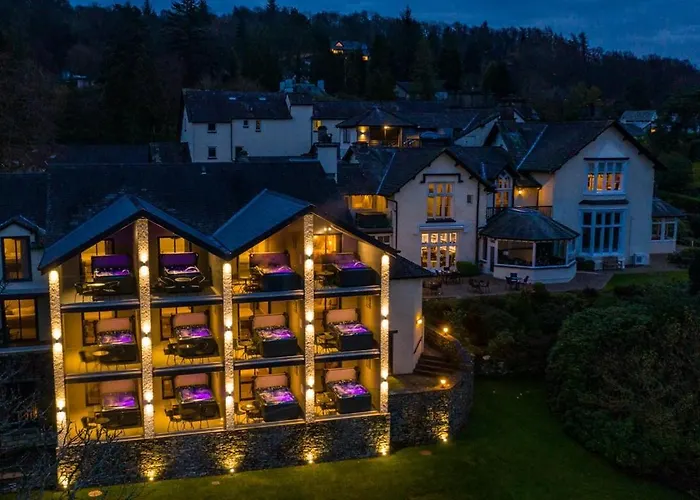 Lakes & Spa