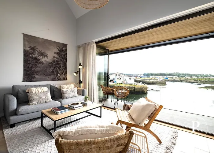 Primero Apartments - Hayle s