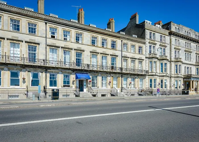 Russell Hotel