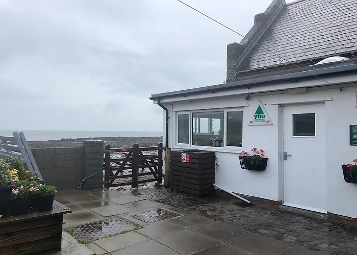 Yha Port Eynon
