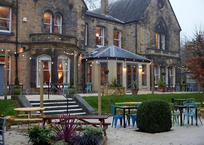 Holmfield Arms By Greene King Inns