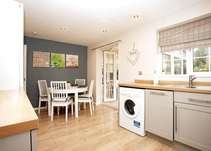 Wigmore Lodge - Free Parking & Airport & M1 & Contractor & Leisure Luton , United Kingdom