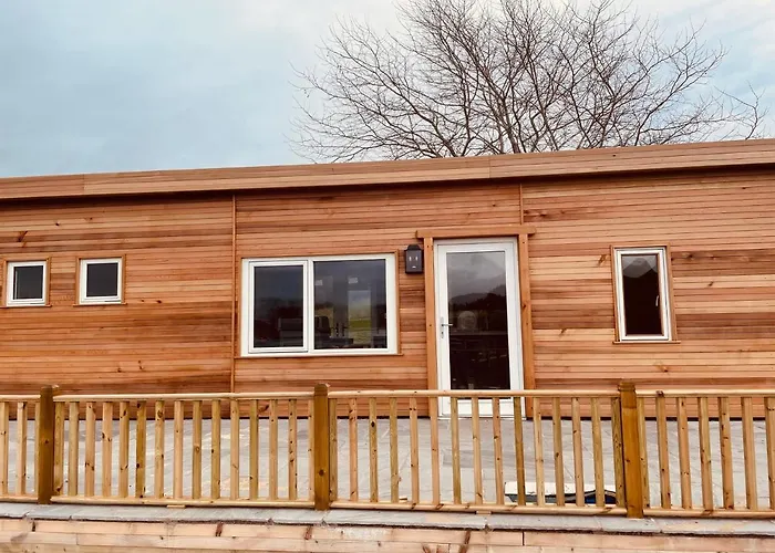 East Learmouth Lakeside Lodges - Larch Lodge