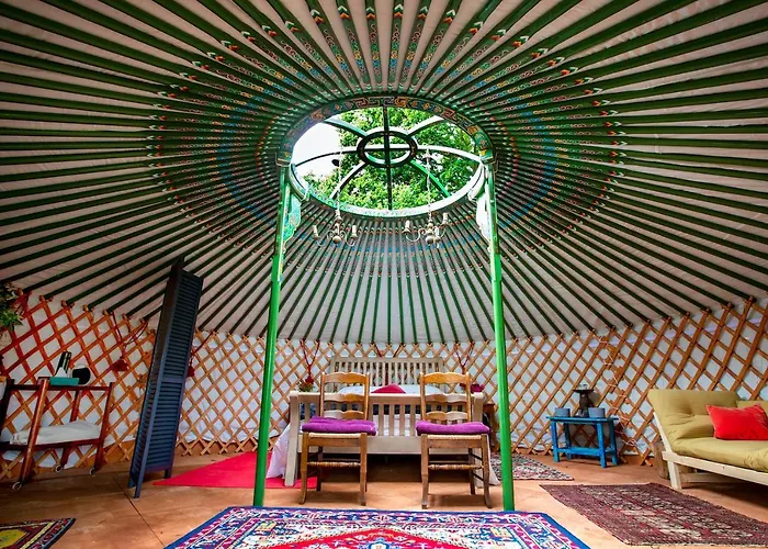 Surrey Lakes Glamping