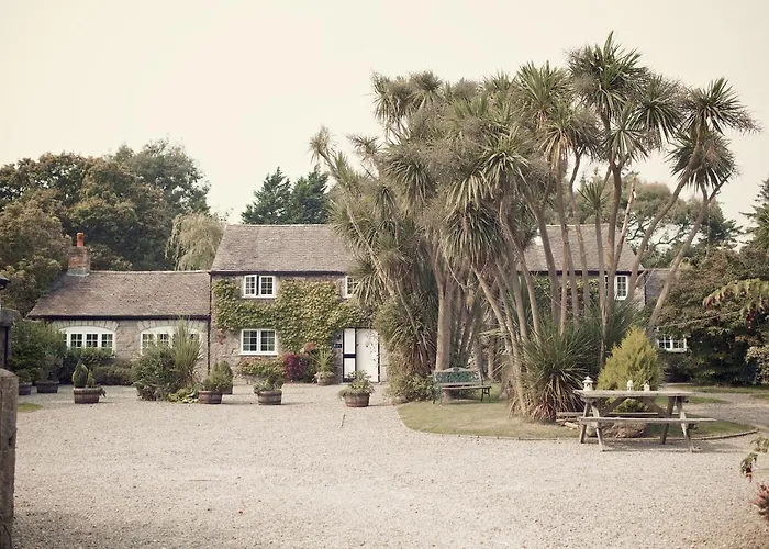 Tros Yr Afon Holiday Cottages And Manor House