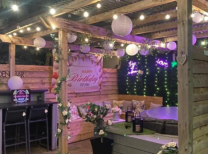 Rose Garden Room - Self Contained