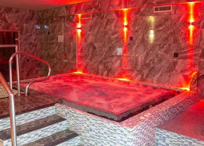 Biskey Howe Central - Free Off-Site Health Club Access With Pool, Sauna, Steam Room & Gym