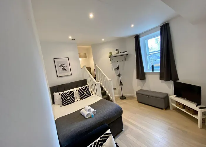 Luxeurs - Victoria Street s