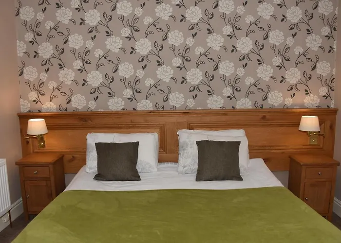 Greyhound Hotel