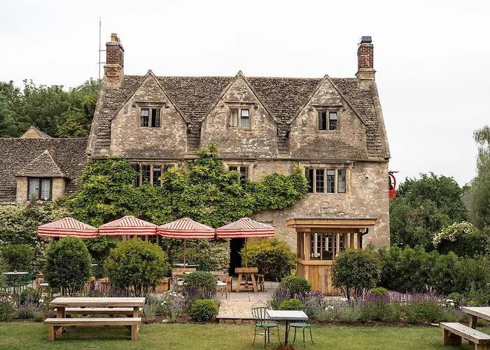 The Double Red Duke, Cotswolds