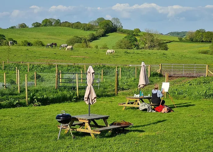 Knapp Farm Glamping Lodge 2 Corscombe, United Kingdom