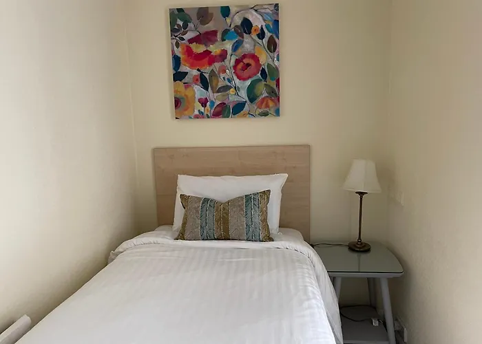 The Queen Hotel