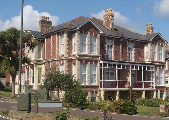 Cleve Court Hotel