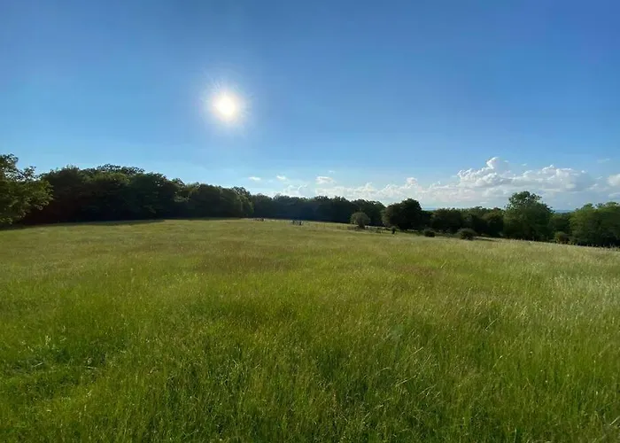 Beautiful 2 Bed Oast - 15 Acre Farm - Tunbridge Wells Villa, United Kingdom