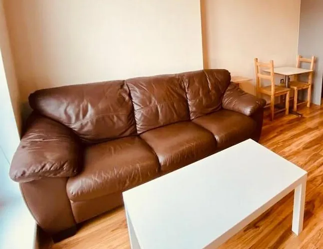 Centrally Located 3 Bed Apartment Cardiff, United Kingdom