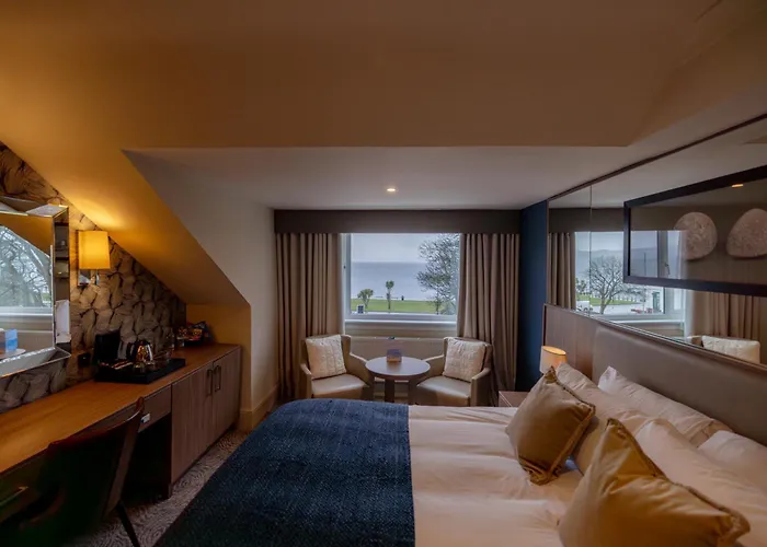 Brisbane House Hotel