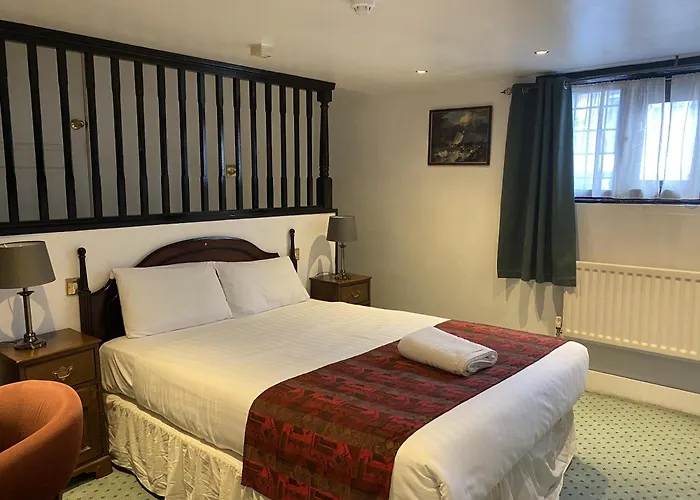 The George Hotel
