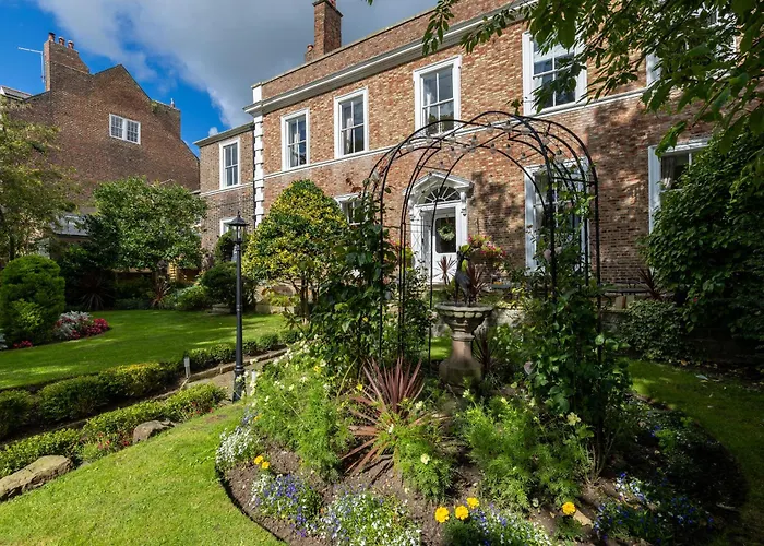 Highgate House