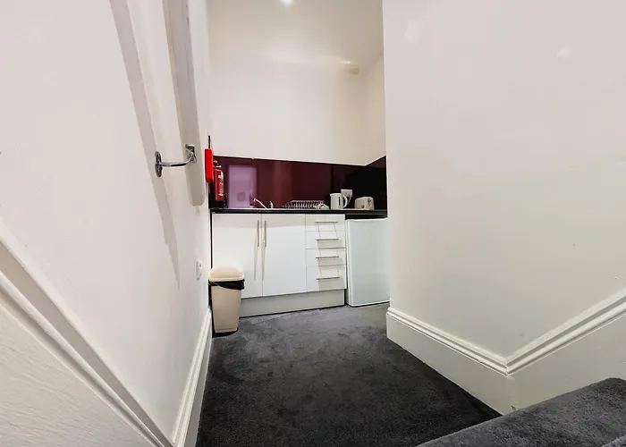 Bay & Harbour Holiday Apartments & Rooms Only