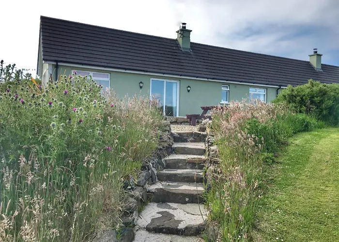Causeway Coast Country Cottage, Pet-Friendly