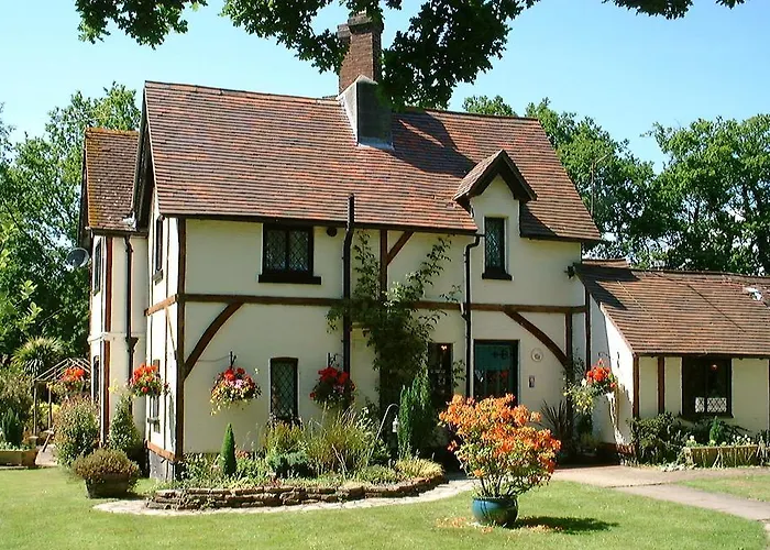 Dale Farm House Bed & Breakfast Southampton, United Kingdom