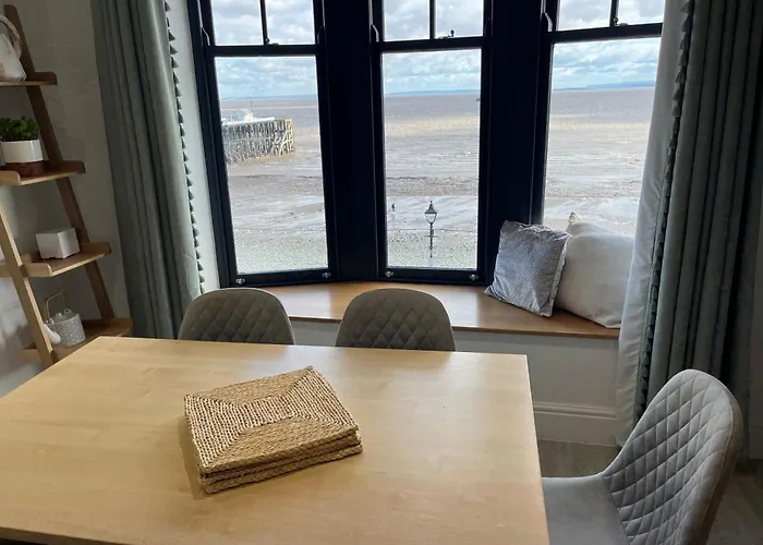 Beachcliff Hotel And Apartments