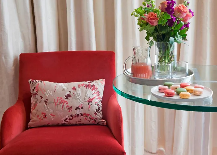 Charm Boutique & Spa