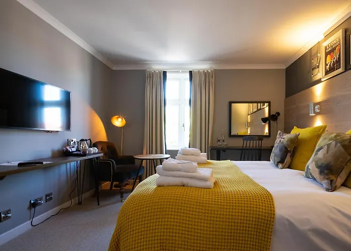 Bridge Hotel