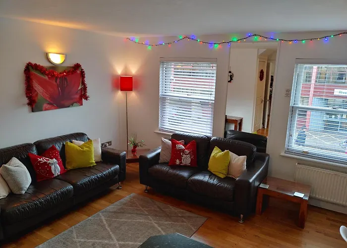 The Bath House Apartment - Free 1St Breakfast - Free Parking, United Kingdom