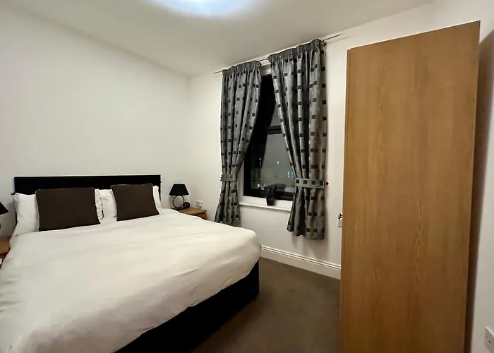 The Carlton'S Holiday Suites