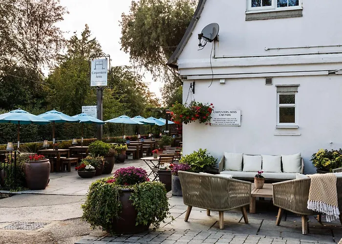Carpenters Arms